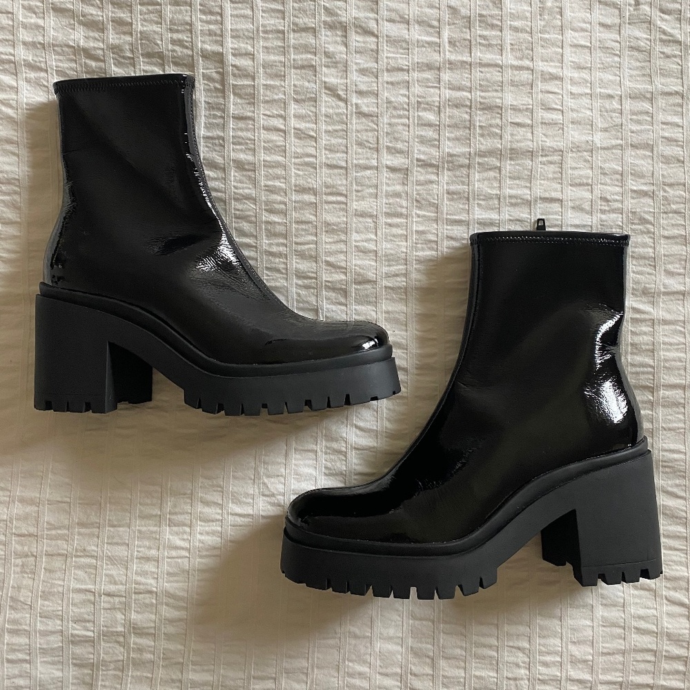 Jeffrey Campbell Black platform bootie 6.5